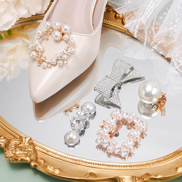 shoe parts accessories pearl shoe buckle accessories high heel square drill removable wedding s decorative flower 230202, White;pink
shoe parts accessories pearl shoe buckle accessories high heel square drill removable wedding s decorative flower 230202, White;pink