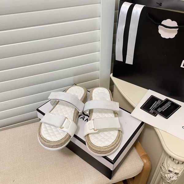 designer women sandals womens slides crystal calf leather casual shoes quilted plaid platform summer beach slipper grid front rear strap hoo, Black
designer women sandals womens slides crystal calf leather casual shoes quilted plaid platform summer beach slipper grid front rear strap hoo, Black