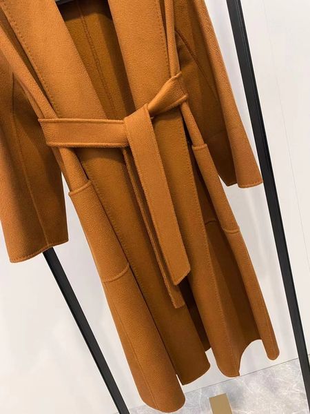 tobacco mmax labbro cashmere wool with sashes women bathrobe long coats lapel neck oversized fit that even works over a blazer, Black
tobacco mmax labbro cashmere wool with sashes women bathrobe long coats lapel neck oversized fit that even works over a blazer, Black