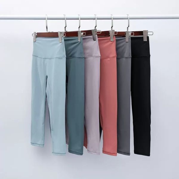 luluwomen yoga pants women's seven-point outerwear tight-fitting quick-drying nude fitness clothing high-waist hip-lifting sports pants
luluwomen yoga pants women's seven-point outerwear tight-fitting quick-drying nude fitness clothing high-waist hip-lifting sports pants