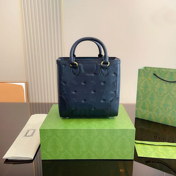 embossed letter tote handbags shopping bag women handbag leather crossbody bags woven wide shoulder strap large capacity interior zip pocket
embossed letter tote handbags shopping bag women handbag leather crossbody bags woven wide shoulder strap large capacity interior zip pocket