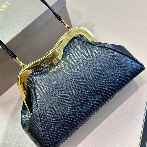 bags totes handbag designer bag comen classic imitation brand metal stitching leather shoulder bag versatile buckle commuter party dinner wa
bags totes handbag designer bag comen classic imitation brand metal stitching leather shoulder bag versatile buckle commuter party dinner wa