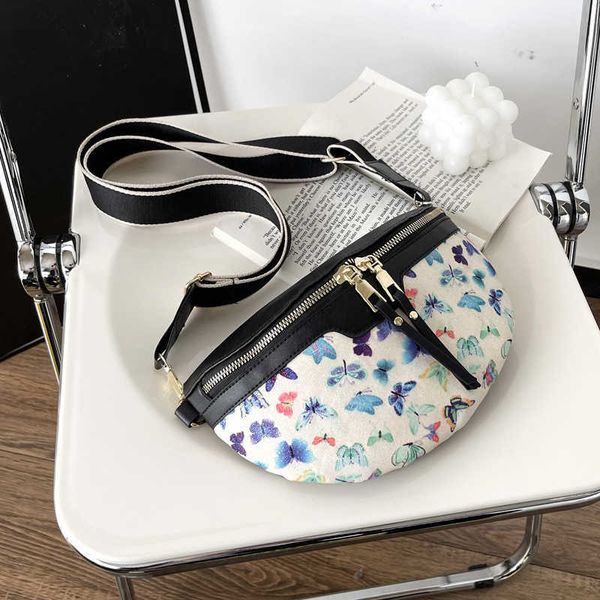 charming butterfly pattern waist bags for women aesthetic nebula printed fanny pack female wide strap crossbody bag 230202
charming butterfly pattern waist bags for women aesthetic nebula printed fanny pack female wide strap crossbody bag 230202