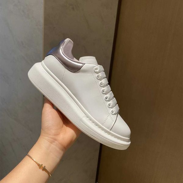 brand casual classic leather casual sports running women's low high inside thick soled size 35-46, Black
brand casual classic leather casual sports running women's low high inside thick soled size 35-46, Black