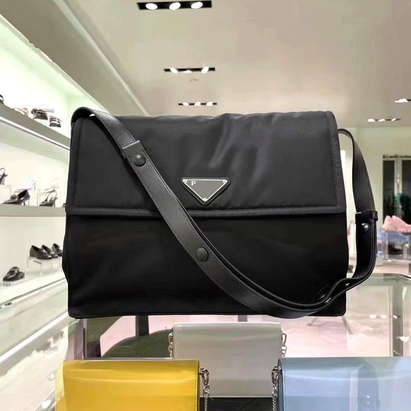 re-edition triangle cini large square womens crossbody bags handbag luxury designer mens nylon clutch with shoulder strap postman totes wall
re-edition triangle cini large square womens crossbody bags handbag luxury designer mens nylon clutch with shoulder strap postman totes wall