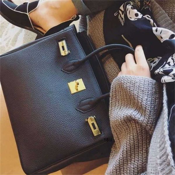 designer birkin herme bags fashion classic bag 2022 new lychee pattern leather platinum one shoulder portable diagonal womens 42tt
designer birkin herme bags fashion classic bag 2022 new lychee pattern leather platinum one shoulder portable diagonal womens 42tt