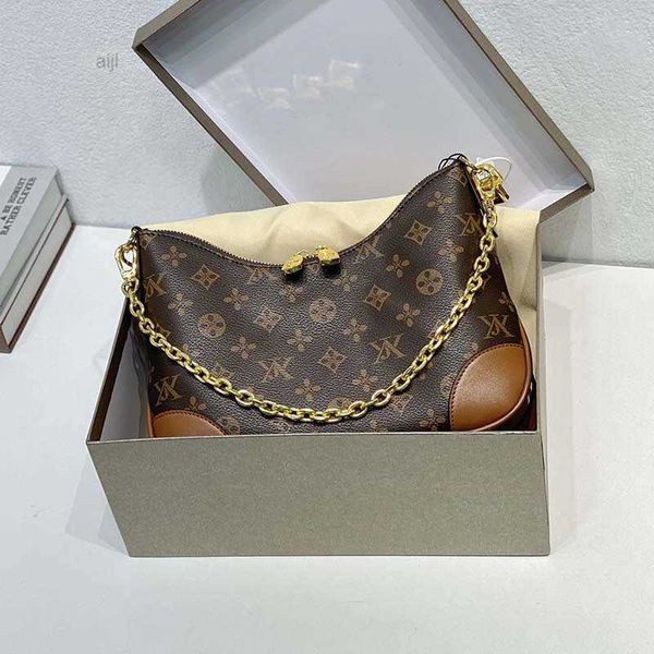 brand women's bag 2022 new fashion donkey home leather horn versatile chain single shoulder messenger armpit
brand women's bag 2022 new fashion donkey home leather horn versatile chain single shoulder messenger armpit
