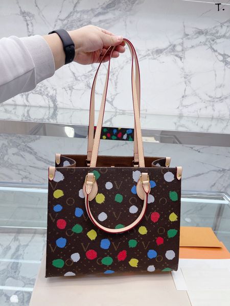 34cm women messenger bags genuine leather emprente leather bags classic onthego bag kusama multicolor dot totes womens designer
34cm women messenger bags genuine leather emprente leather bags classic onthego bag kusama multicolor dot totes womens designer