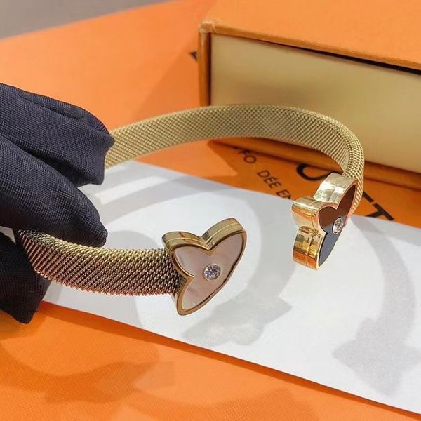 stainless gold charm bracelet steel gold open bangle bracelets women luxury designer diamond rhinestone letter jewelry crystal gift bangles, Black
stainless gold charm bracelet steel gold open bangle bracelets women luxury designer diamond rhinestone letter jewelry crystal gift bangles, Black