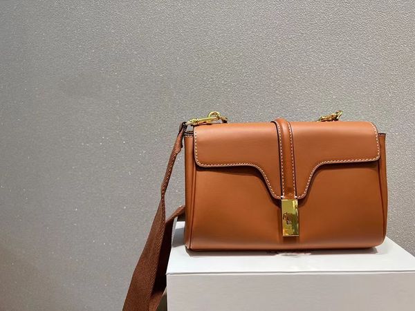 2023 new fashion evening bags new commuter bangs lock buckle small square bag postman tote fabric wide strap single shoulder crossbody bag w
2023 new fashion evening bags new commuter bangs lock buckle small square bag postman tote fabric wide strap single shoulder crossbody bag w
