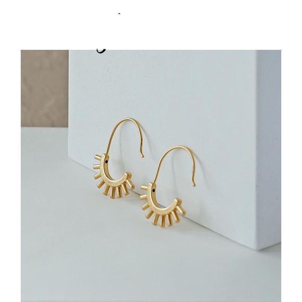 chandeliers dangles earrings 925 silver dangle chandelier round heart-shaped diamonds french advanced cold wind drops u retro aesthetic sun
chandeliers dangles earrings 925 silver dangle chandelier round heart-shaped diamonds french advanced cold wind drops u retro aesthetic sun