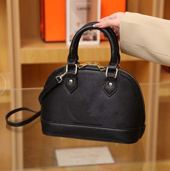 new pattern clutch embossed bag cowhide leather studs handle women designer handbag messenger purse crossbody shoulderbag tote
new pattern clutch embossed bag cowhide leather studs handle women designer handbag messenger purse crossbody shoulderbag tote