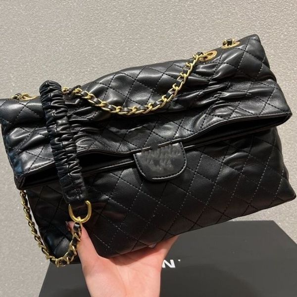 2022ss france womens fold classic woc bags wallet with chain purse quilted crossbody shoulder card holder designer handbags 33cm
2022ss france womens fold classic woc bags wallet with chain purse quilted crossbody shoulder card holder designer handbags 33cm