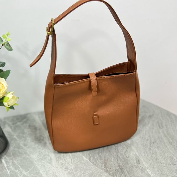luxury bags designer handbags sac genuine leather bags versatile bag crossbody bags for women wholesale tote bag 
luxury bags designer handbags sac genuine leather bags versatile bag crossbody bags for women wholesale tote bag