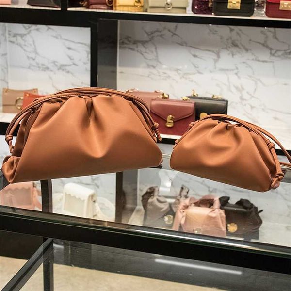 designer bottegas handbags vene leather cloud wrinkled hand messenger ashigo same cowhide womens
designer bottegas handbags vene leather cloud wrinkled hand messenger ashigo same cowhide womens