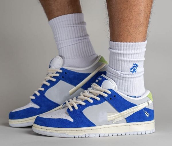 original designer dnks skats shoes fly streetwear duks low game royal sail-grey fog outdoor sneakers men women size available
original designer dnks skats shoes fly streetwear duks low game royal sail-grey fog outdoor sneakers men women size available