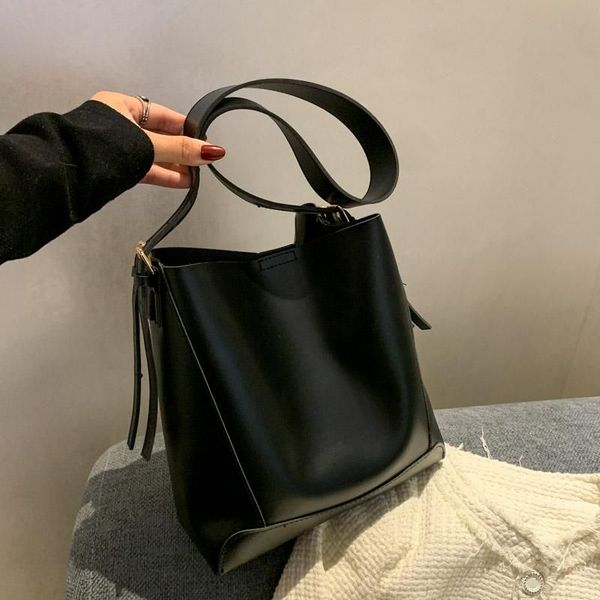 2023 new fashion evening bags 2 pcs/set casual tote pu leather crossbody bag for women simple solid color ladies shoulder handbag lady luxur
2023 new fashion evening bags 2 pcs/set casual tote pu leather crossbody bag for women simple solid color ladies shoulder handbag lady luxur