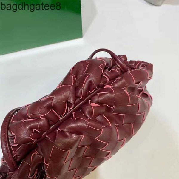 bag pouch women's leather bags hand designer woven 2023 cloud wrinkled dumpling bottegas single vene shoulder messenger ssqs
bag pouch women's leather bags hand designer woven 2023 cloud wrinkled dumpling bottegas single vene shoulder messenger ssqs