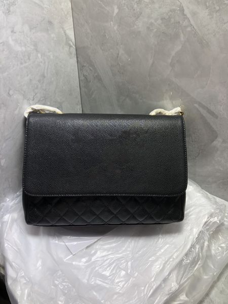 black caviar classic c bag leather chain shoulder bag fashion handbag 5a crossbody bag luxury designer bag metal locking buckle
black caviar classic c bag leather chain shoulder bag fashion handbag 5a crossbody bag luxury designer bag metal locking buckle