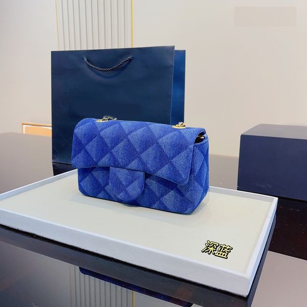 5a luxurys designers shoulder bags quality high c handbags fashion women crossbody handbag cowboy chain cf bag clutch totes ladies purses wa
5a luxurys designers shoulder bags quality high c handbags fashion women crossbody handbag cowboy chain cf bag clutch totes ladies purses wa