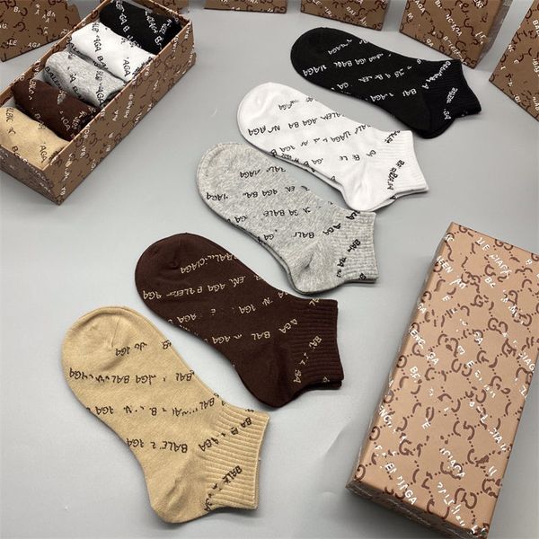 2023 mens socks classic letter men fashion sock casual cotton printed 5 pairs/box, Black
2023 mens socks classic letter men fashion sock casual cotton printed 5 pairs/box, Black