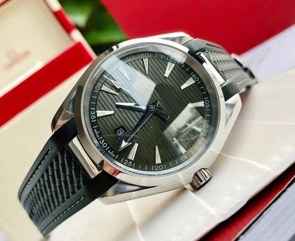 automatic mechanical watches 41.5mm sapphire 300m diving watch movement watches, Slivery;golden
automatic mechanical watches 41.5mm sapphire 300m diving watch movement watches, Slivery;golden
