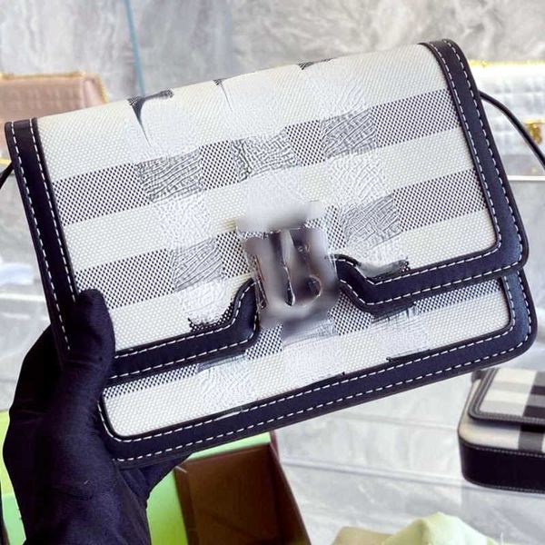 designer luxury burbrerity bags for women brown crossbody handbags vintage burbrery leather wallet paris plaid the totes bag fashion purses
designer luxury burbrerity bags for women brown crossbody handbags vintage burbrery leather wallet paris plaid the totes bag fashion purses