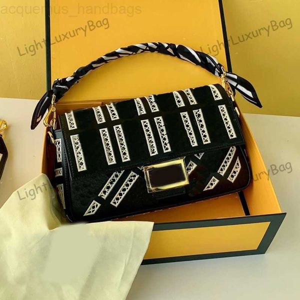 fendies bag ffhollow out baguette bag designer leather wallet fashion exquisite crossbody for women classic famous brand shopping purses 220
fendies bag ffhollow out baguette bag designer leather wallet fashion exquisite crossbody for women classic famous brand shopping purses 220