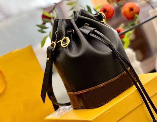 fbag evening bag shoulder bags women handbag designer handbags tote vintage mouth tightened bucket two-color stitching leather crossbody fem
fbag evening bag shoulder bags women handbag designer handbags tote vintage mouth tightened bucket two-color stitching leather crossbody fem