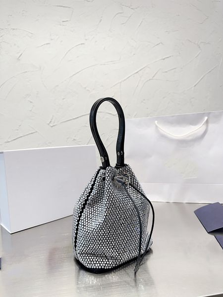 handbag classic leather drawcord versatile knapsack bag one-shoulder portable bag fashion leather texture
handbag classic leather drawcord versatile knapsack bag one-shoulder portable bag fashion leather texture