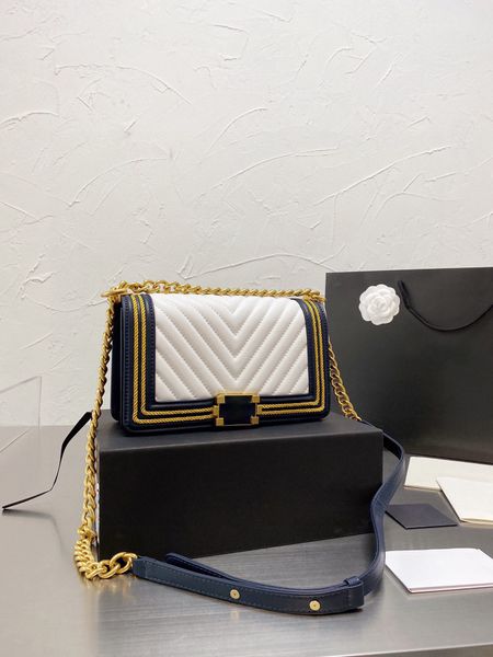 clamshell designer women bag 2023 spring and autumn v-pattern luxury handbag crossbody bag chain bag leather purse metal lock large capacity
clamshell designer women bag 2023 spring and autumn v-pattern luxury handbag crossbody bag chain bag leather purse metal lock large capacity