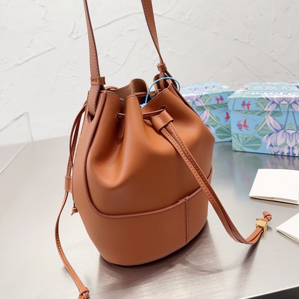 designer bags luxuries women bags lady bucket bag fashion shoulderbag woman handbag design pocket ladies bag purse wallets totes handle girl
designer bags luxuries women bags lady bucket bag fashion shoulderbag woman handbag design pocket ladies bag purse wallets totes handle girl