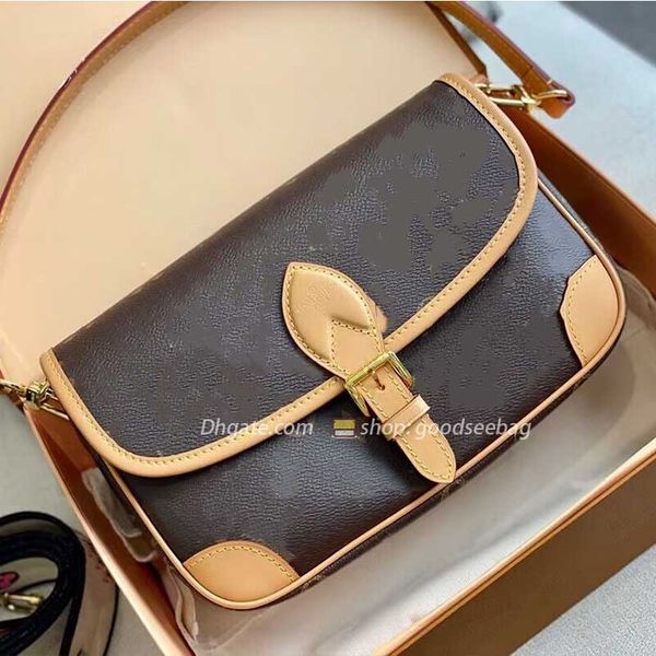 loveyou diane bag genuine leather bags envelope designer shoulder strap messenger women's bag square flap clutch
loveyou diane bag genuine leather bags envelope designer shoulder strap messenger women's bag square flap clutch