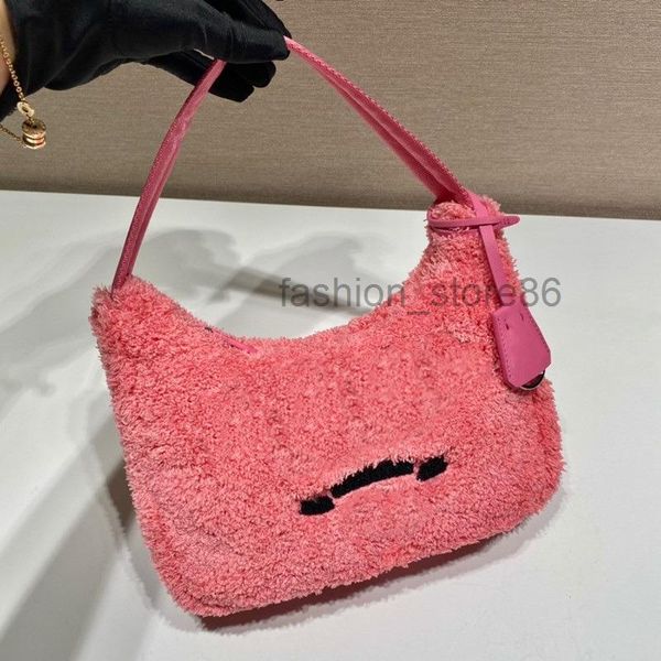 2023 new fashion fashion women shoulder bags unique triangle genuine leather chest pack lady tote handbags presbyopic purse messenger bag
2023 new fashion fashion women shoulder bags unique triangle genuine leather chest pack lady tote handbags presbyopic purse messenger bag