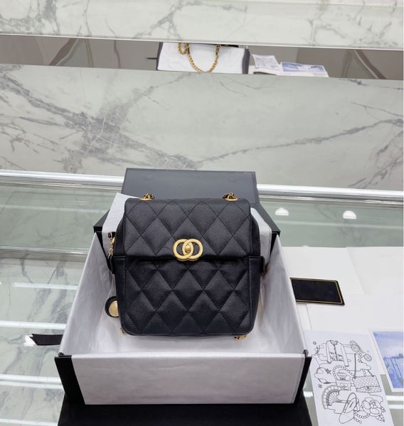 4 colors spring summer women luxury brand bag designer backpack chain one shoulder bag clutch bag clamshell design metal locking buckle 2023
4 colors spring summer women luxury brand bag designer backpack chain one shoulder bag clutch bag clamshell design metal locking buckle 2023