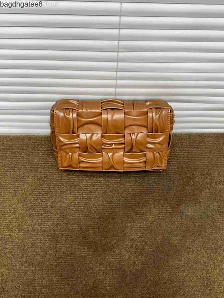 cowhide vene bag 2023 fashion designer bags bottegas cassettes pillow women's winter casual pleated one shoulder crossbody small vsx3
cowhide vene bag 2023 fashion designer bags bottegas cassettes pillow women's winter casual pleated one shoulder crossbody small vsx3