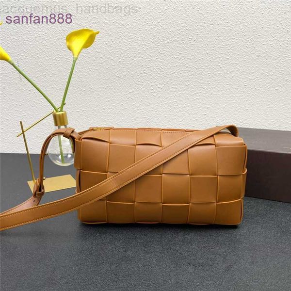 bottegas bag vene jodie knitted underarm pillow bag calfskin large capacity women's 2022 new fashion versatile portable single sho
bottegas bag vene jodie knitted underarm pillow bag calfskin large capacity women's 2022 new fashion versatile portable single sho
