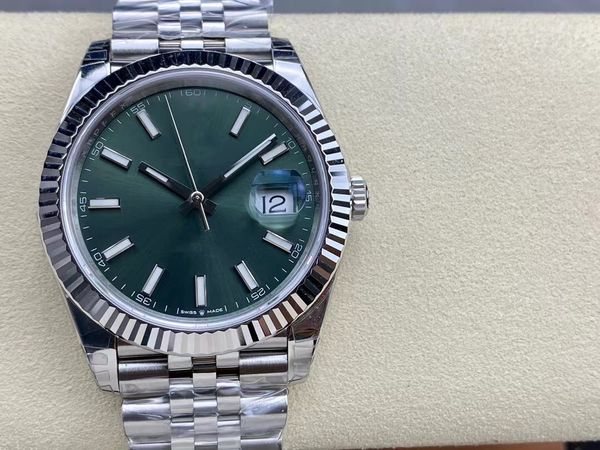 vs watch diameter 41mm with vs3235 integrated movement kinetic energy storage time in 72 hours sapphire crystal glass mirror 904l stainless, Slivery;golden 
vs watch diameter 41mm with vs3235 integrated movement kinetic energy storage time in 72 hours sapphire crystal glass mirror 904l stainless, Slivery;golden