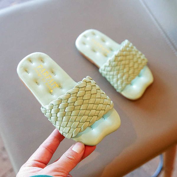 slipper girls summer sandals children beach shoes slip-on outdoor swimming bath slippers anti-slippery woven style kids slides 0203, Black;grey
slipper girls summer sandals children beach shoes slip-on outdoor swimming bath slippers anti-slippery woven style kids slides 0203, Black;grey