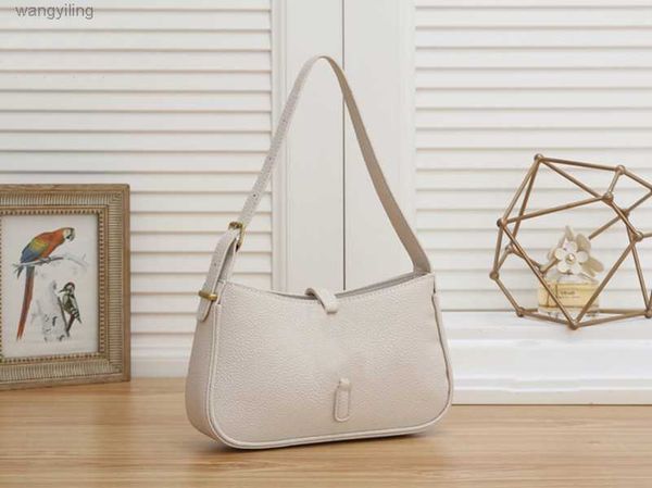fashion circle ladies party wedding dinner underarm bag luxury designer large capacity leather texture clutch storage wallet high quality
fashion circle ladies party wedding dinner underarm bag luxury designer large capacity leather texture clutch storage wallet high quality
