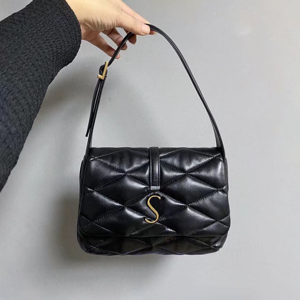 2022 latest le 57 clutch totes handle hobo shoulder bag wallet womens mens luxury designer classic square quilted overlock hangdbag crossbod
2022 latest le 57 clutch totes handle hobo shoulder bag wallet womens mens luxury designer classic square quilted overlock hangdbag crossbod