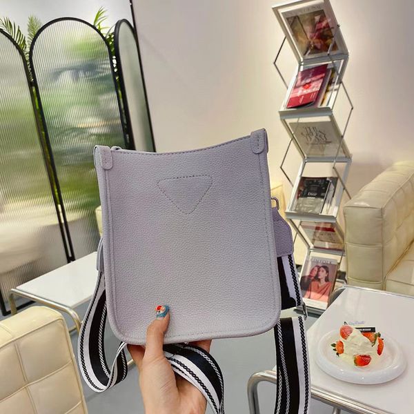 women shoulder bag crossbody tote bag handbags large capacity pu leather fashion girl purse designer shopping bag 3 colors
women shoulder bag crossbody tote bag handbags large capacity pu leather fashion girl purse designer shopping bag 3 colors