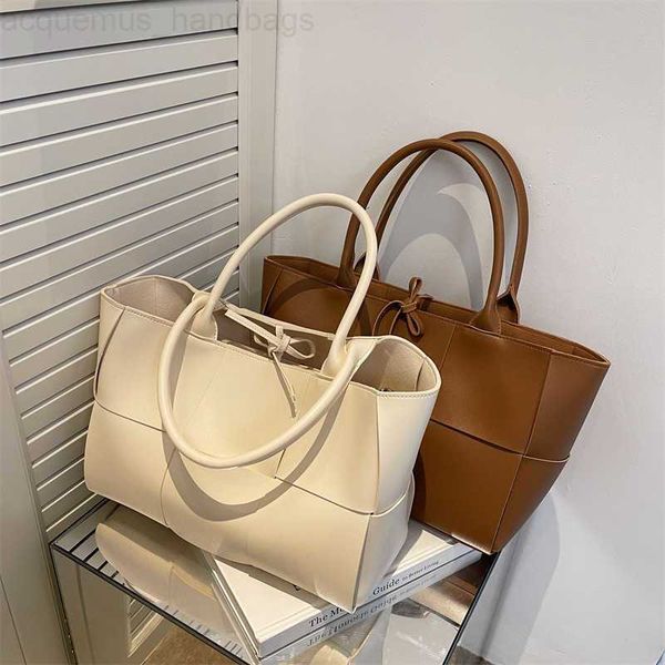 bottegas bag venetas arco tote 2022 spring new net red same woven tote bag shopping single shoulder underarm hand mother
bottegas bag venetas arco tote 2022 spring new net red same woven tote bag shopping single shoulder underarm hand mother