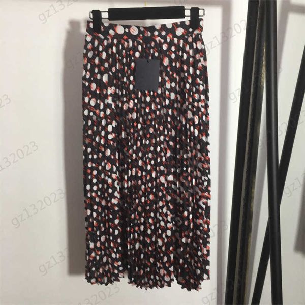 mid-length womens skirts contrasting color wave dot print high waist cool skirt splicing solid color lining anti-light design skirts summer, Black
mid-length womens skirts contrasting color wave dot print high waist cool skirt splicing solid color lining anti-light design skirts summer, Black