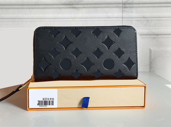 2023 fashion designer wallets luxury mens womens leather bags highs quality classic flower letter zipper coin purse checked card holders wit, Red;black
2023 fashion designer wallets luxury mens womens leather bags highs quality classic flower letter zipper coin purse checked card holders wit, Red;black