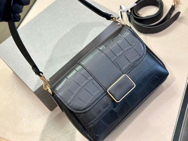 designer bag handbag wallet chain coin purse handbag makeup bag three-in-one shoulder clutch leather bag with fashionable luxury color match
designer bag handbag wallet chain coin purse handbag makeup bag three-in-one shoulder clutch leather bag with fashionable luxury color match