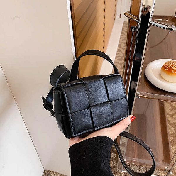 totes new 2023 weave handbag cassette leather flap pack women small shoulder bag laides casual purse hasp bags chest ladies waist pack brand
totes new 2023 weave handbag cassette leather flap pack women small shoulder bag laides casual purse hasp bags chest ladies waist pack brand