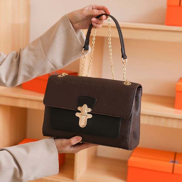 famous brand designer messenger handbag tote leather pattern crossbody handbag purse new shoulder bag clutch tote #7415
famous brand designer messenger handbag tote leather pattern crossbody handbag purse new shoulder bag clutch tote #7415