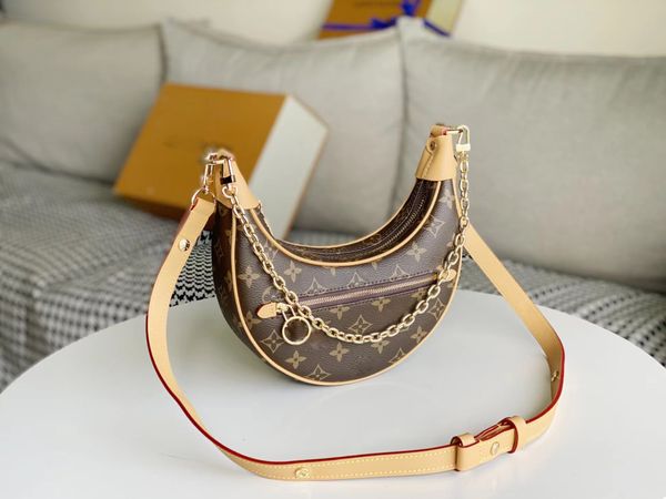classic color handbag, underarm bag, half-moon stick bag, shoulder bag, messenger bag
classic color handbag, underarm bag, half-moon stick bag, shoulder bag, messenger bag