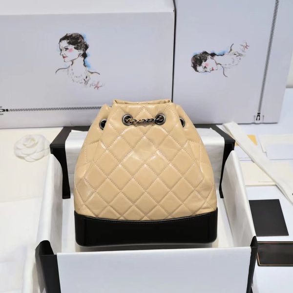 fashion bag crossbody bag wandering backpack vintage lambskin multi-color optional personality chain shoulder strap fashion easy to match
fashion bag crossbody bag wandering backpack vintage lambskin multi-color optional personality chain shoulder strap fashion easy to match